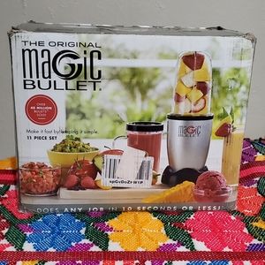 Magic Bullet 11 piece set (Open Box)